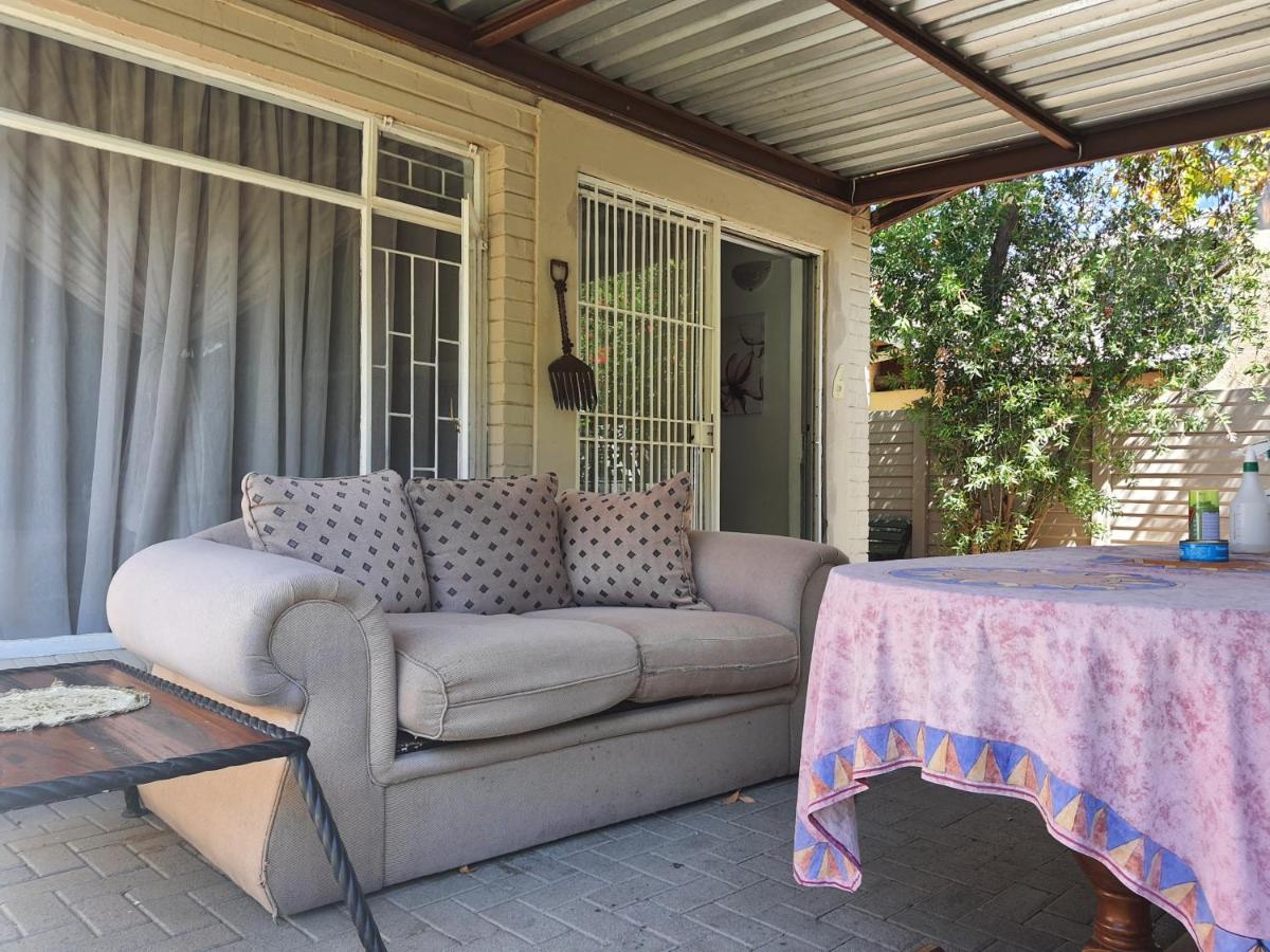 Aandrus Guesthouse Bloemfontein Luaran gambar