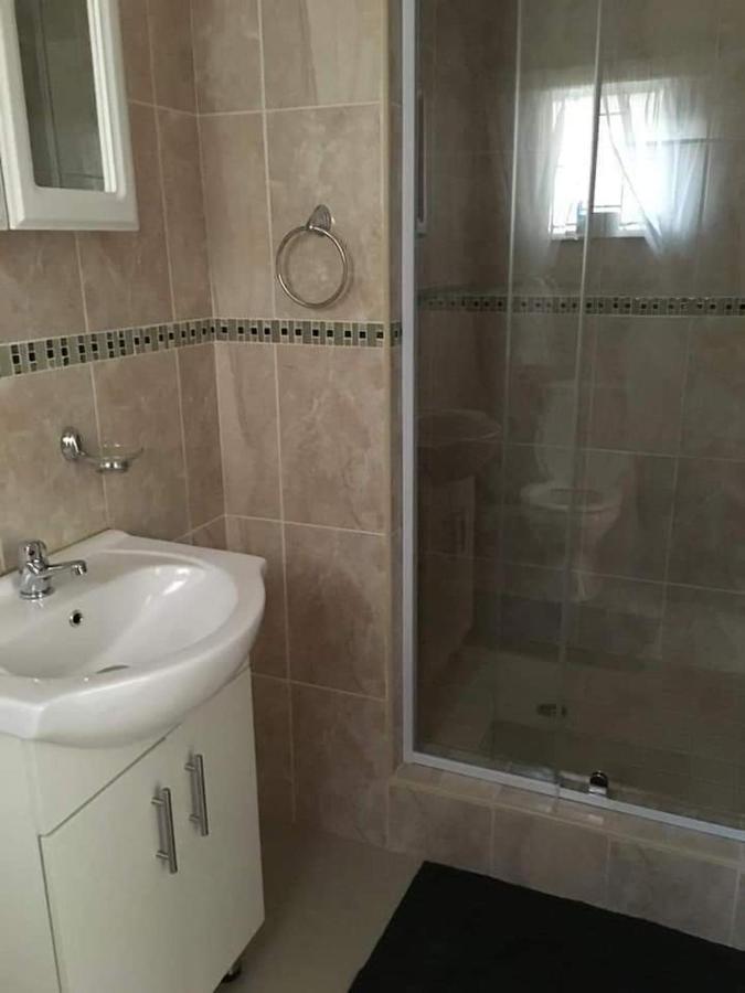 Aandrus Guesthouse Bloemfontein Luaran gambar