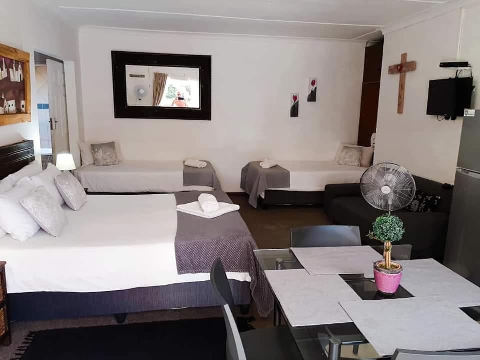Aandrus Guesthouse Bloemfontein Luaran gambar