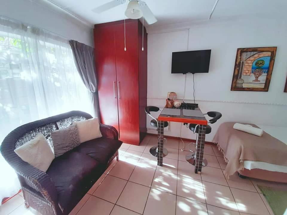 Aandrus Guesthouse Bloemfontein Luaran gambar