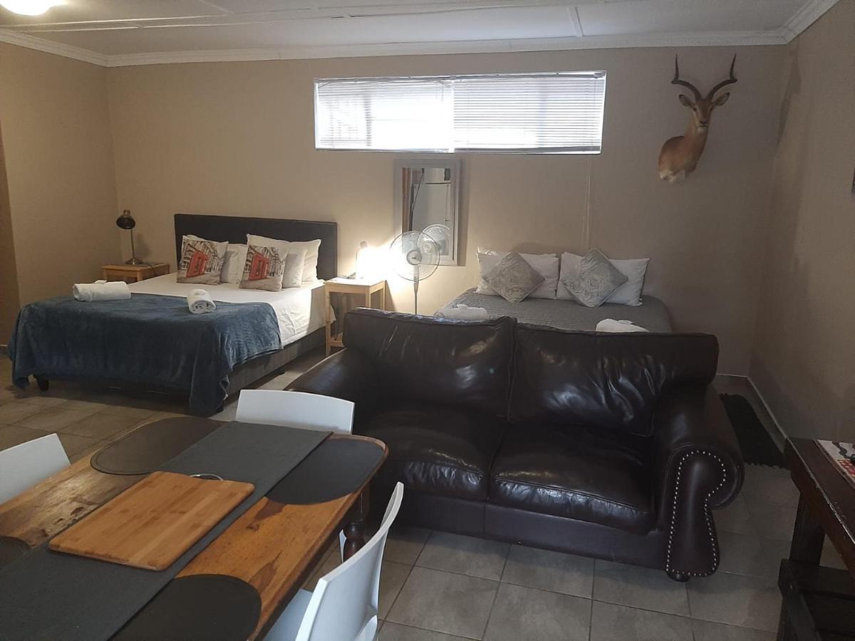 Aandrus Guesthouse Bloemfontein Luaran gambar