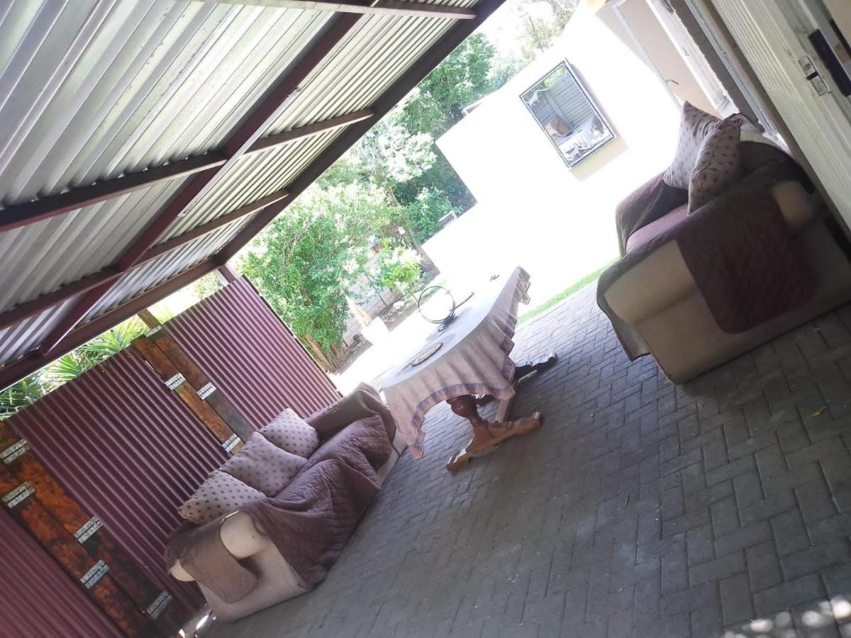 Aandrus Guesthouse Bloemfontein Luaran gambar